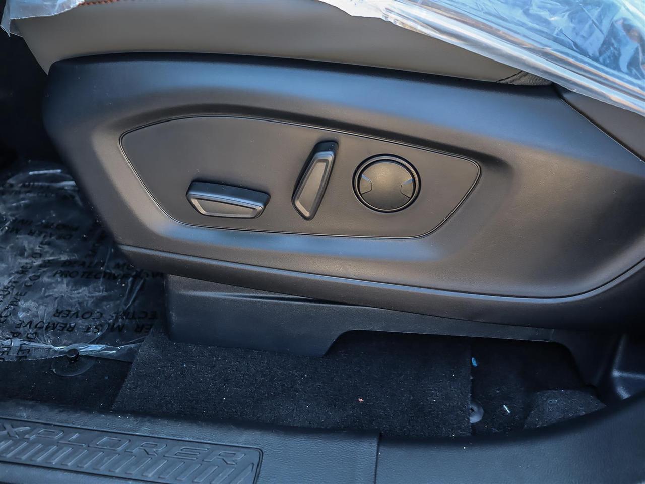 2026 Ford Explorer Active Photo