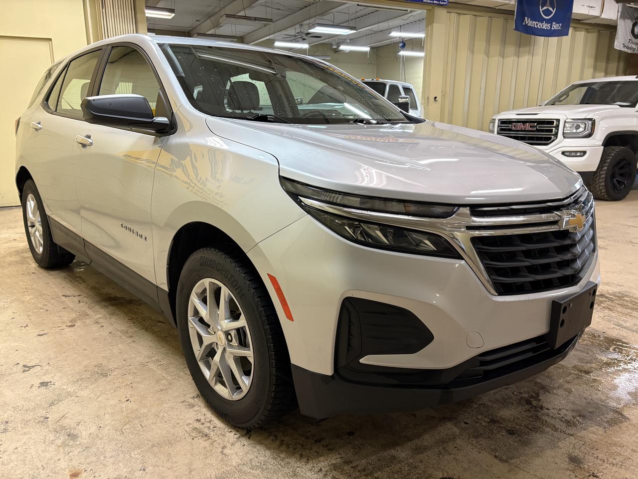 2022 Chevrolet Equinox LS Photo