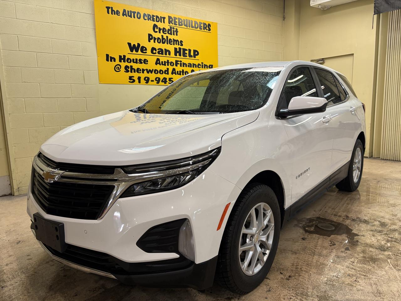 2022 Chevrolet Equinox LT Photo2