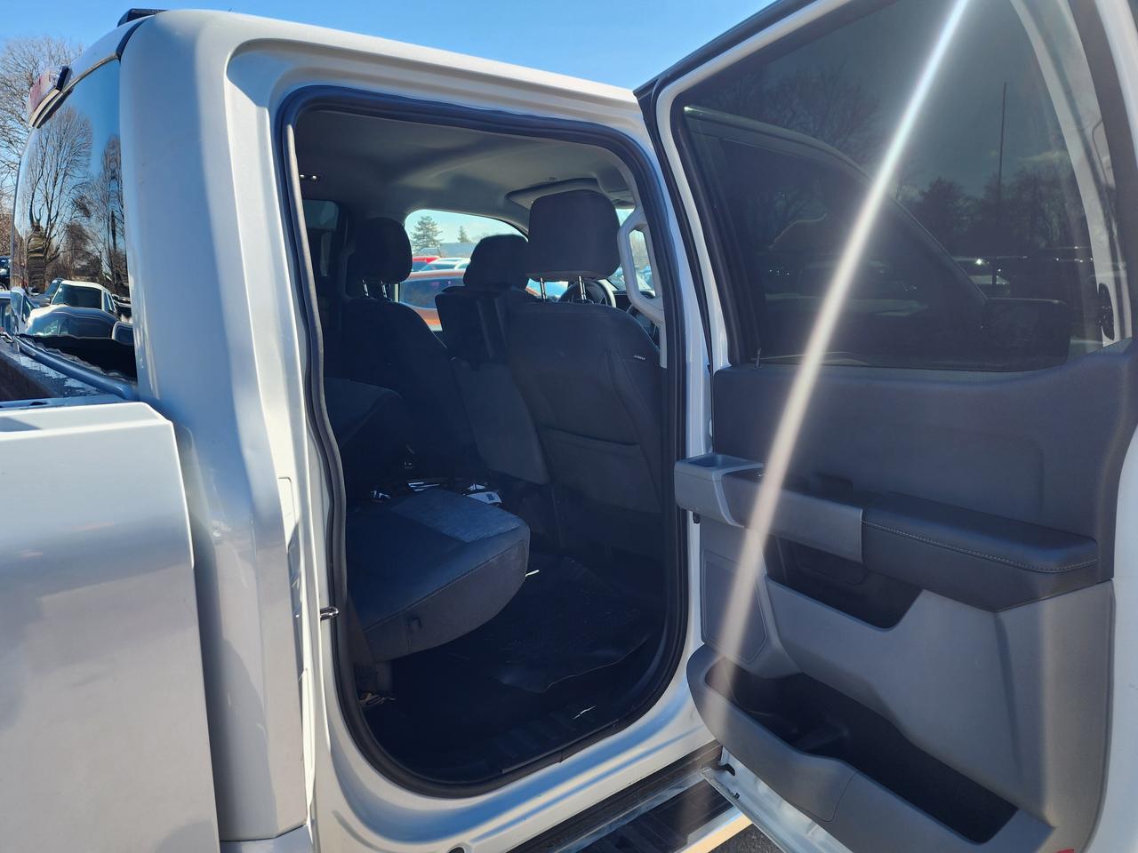 2022 Ford F-150 XLT l Clean Carfax l 2.7L l 6 Passenger l Crew Cab Photo