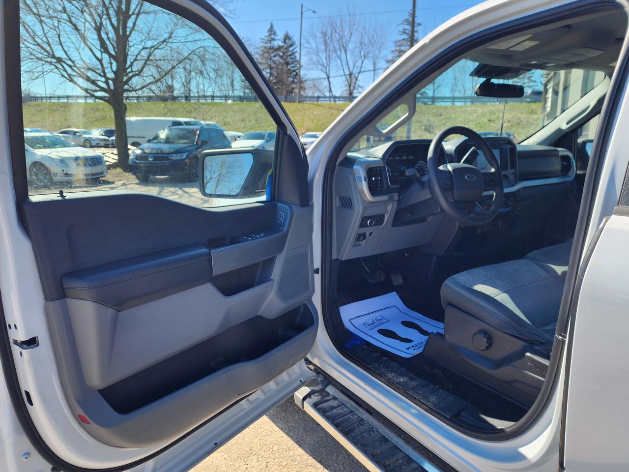 2022 Ford F-150 XLT l Clean Carfax l 2.7L l 6 Passenger l Crew Cab Photo