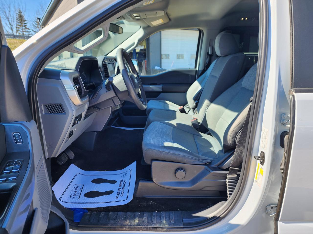 2022 Ford F-150 XLT l Clean Carfax l 2.7L l 6 Passenger l Crew Cab Photo