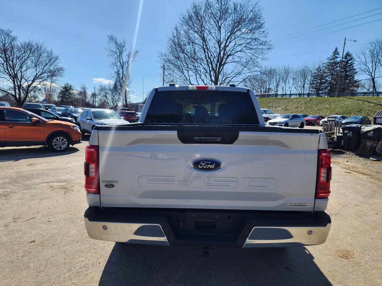 2022 Ford F-150 XLT l Clean Carfax l 2.7L l 6 Passenger l Crew Cab Photo