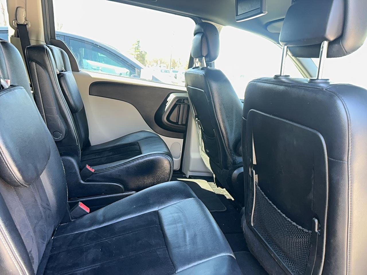 2017 Dodge Grand Caravan SXT Premium Plus Photo