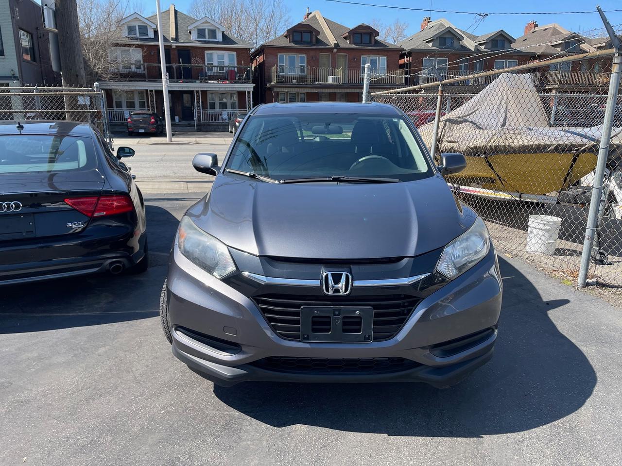 2017 Honda HR-V LX *ONE OWNER, BACKUP CAMERA, HEATED SEATS* Photo