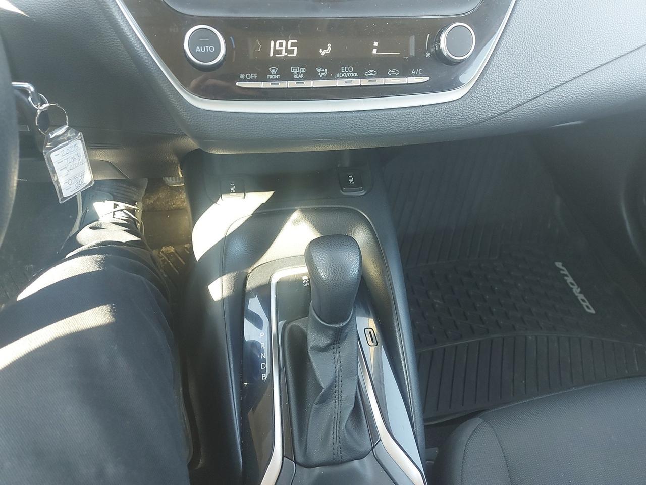 2023 Toyota Corolla LE Photo