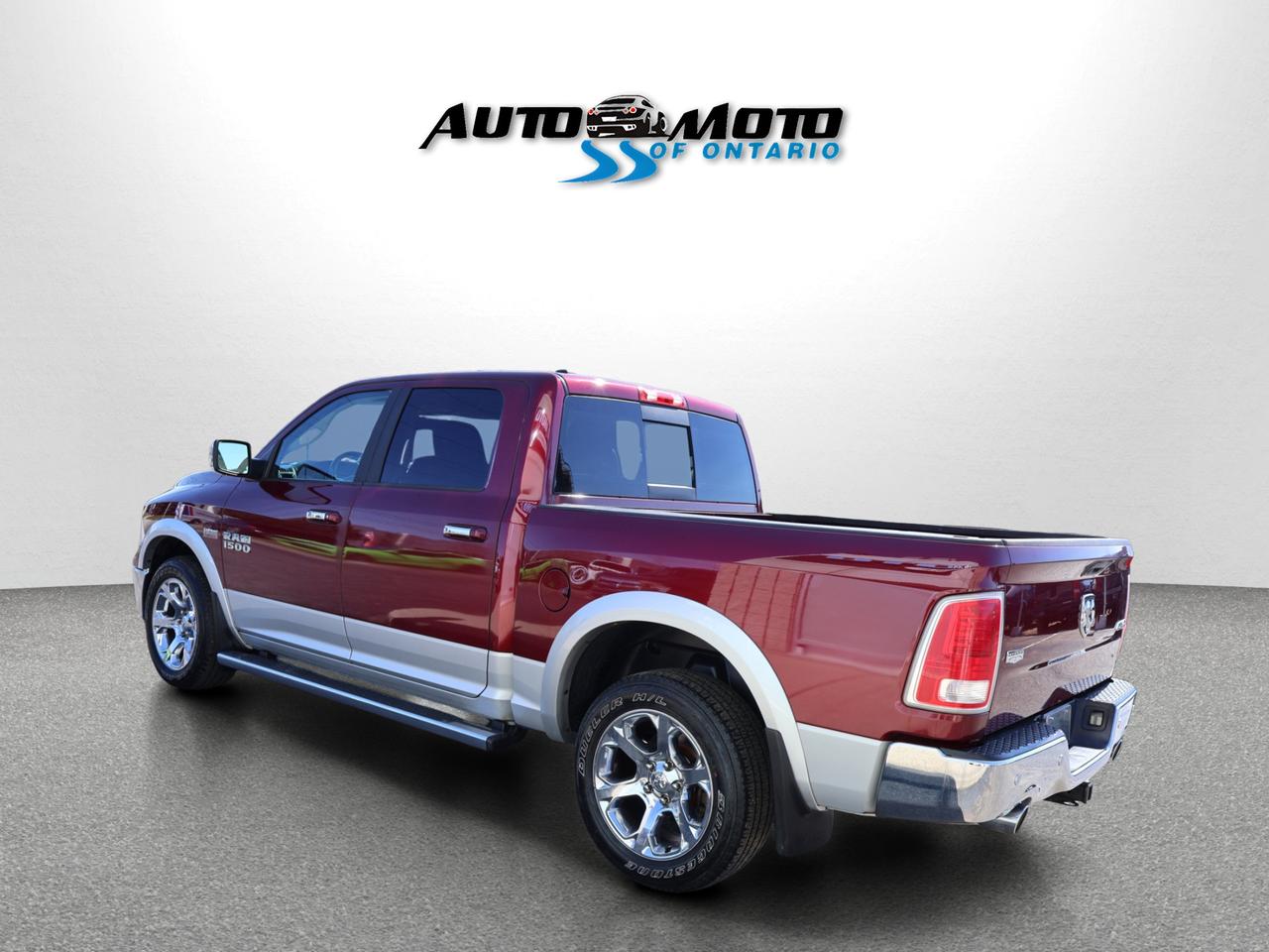 2017 RAM 1500 LARAMIE HEMI 4WD CERTIFIED *SERVICE RECORDS* CAMERA NAV BLUETOOTH LEATHER HEATED SEATS CRUISE ALLOYS Photo3