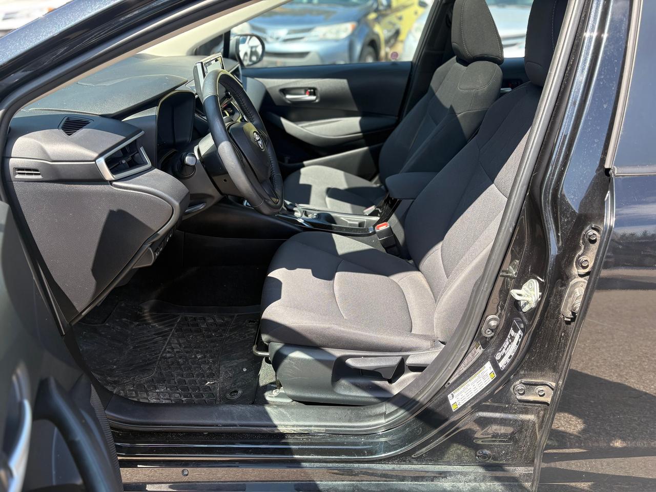 2021 Toyota Corolla ALLOYS,SUNROOF,NO ACCIDENT,CERTIFIED,3 Y/WARRANTY Photo