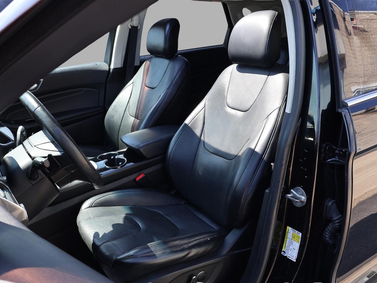 2018 Ford Edge V6 TITANIUM AWD CERTIFIED *2nd WINTER* CAMERA NAV BLUETOOTH LEATHER HEATED SEATS PANO ROOF CRUISE ALLOYS Photo