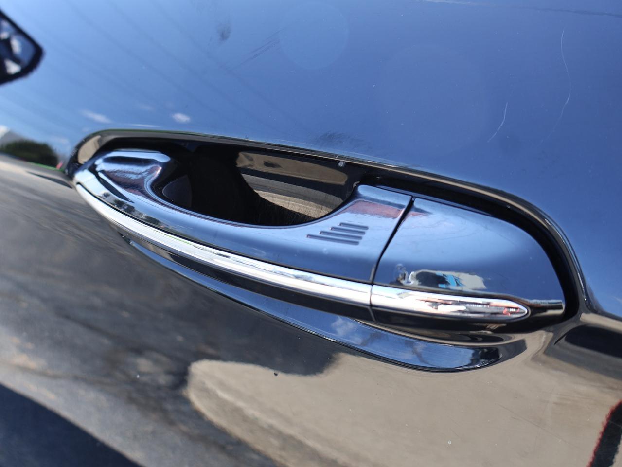 2018 Ford Edge V6 TITANIUM AWD CERTIFIED *2nd WINTER* CAMERA NAV BLUETOOTH LEATHER HEATED SEATS PANO ROOF CRUISE ALLOYS Photo