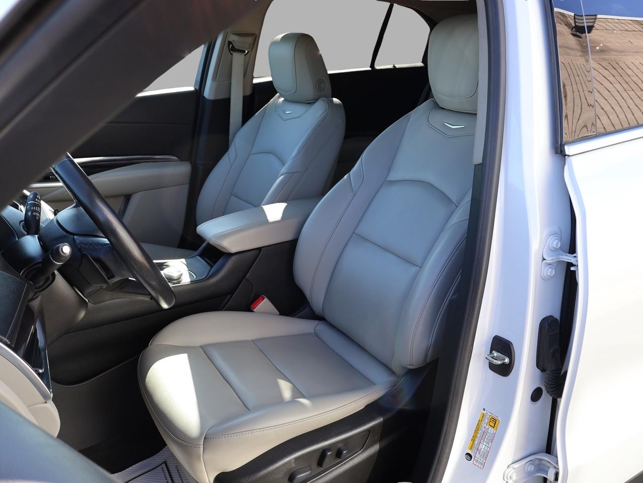 2020 Cadillac XT4 LUXURY AWD CERTIFIED *CADILLAC MAINTAIN* CAMERA BLUETOOTH HEATED LEATHER/STEERING CRUISE ALLOYS Photo