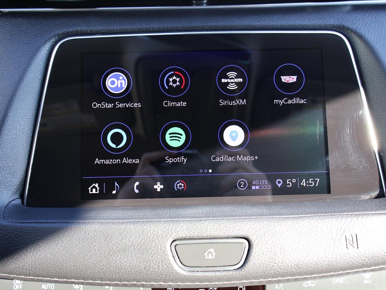 2020 Cadillac XT4 LUXURY AWD CERTIFIED *CADILLAC MAINTAIN* CAMERA BLUETOOTH HEATED LEATHER/STEERING CRUISE ALLOYS Photo