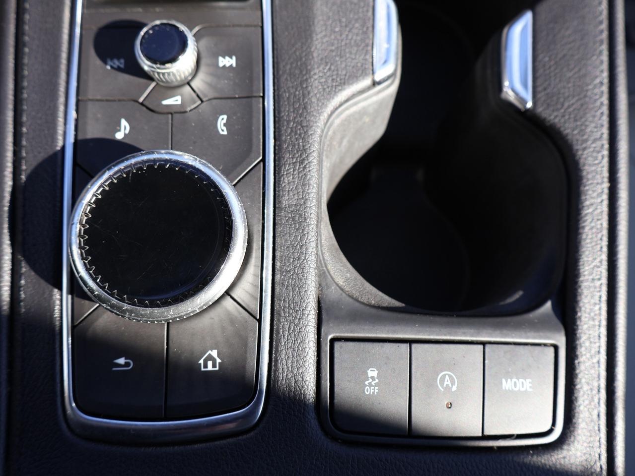 2020 Cadillac XT4 LUXURY AWD CERTIFIED *CADILLAC MAINTAIN* CAMERA BLUETOOTH HEATED LEATHER/STEERING CRUISE ALLOYS Photo