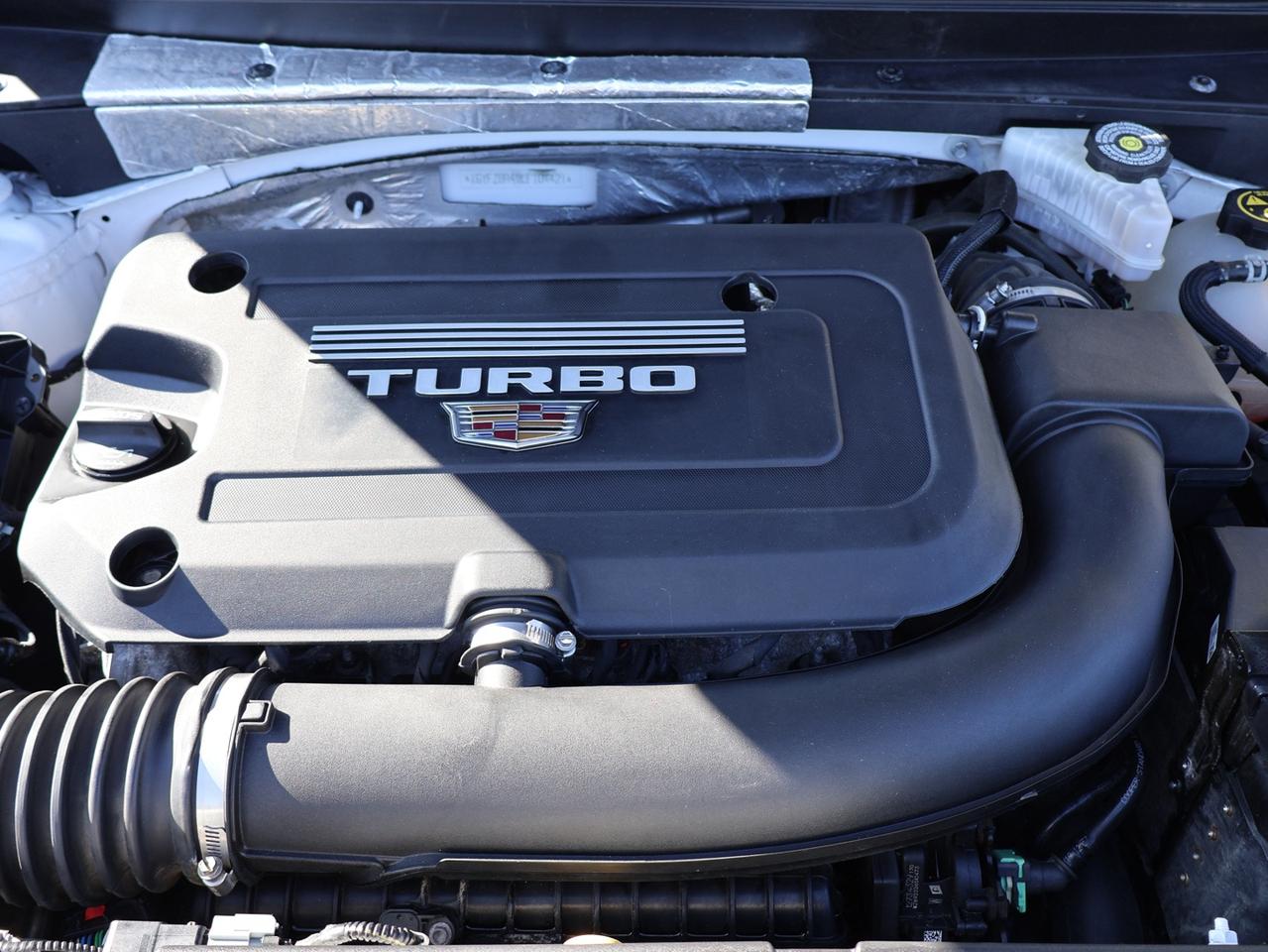 2020 Cadillac XT4 LUXURY AWD CERTIFIED *CADILLAC MAINTAIN* CAMERA BLUETOOTH HEATED LEATHER/STEERING CRUISE ALLOYS Photo