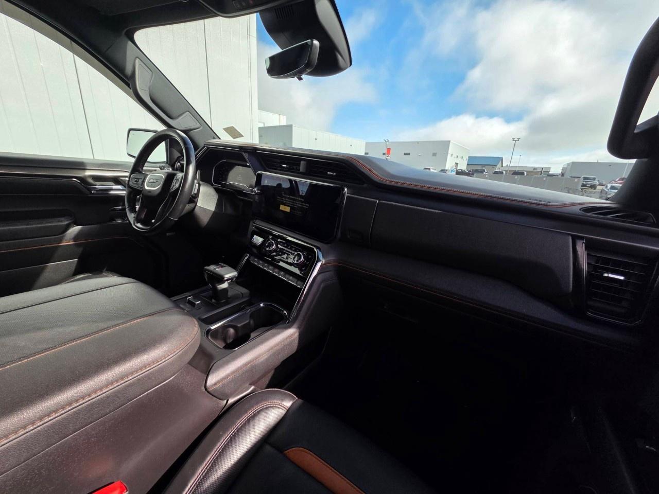 2023 GMC Sierra 1500 Crew Cab Short Box 4-Wheel Drive AT4 Photo