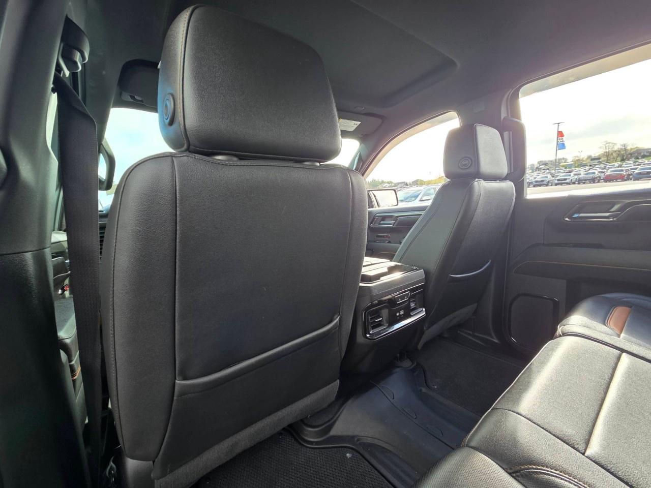 2023 GMC Sierra 1500 Crew Cab Short Box 4-Wheel Drive AT4 Photo