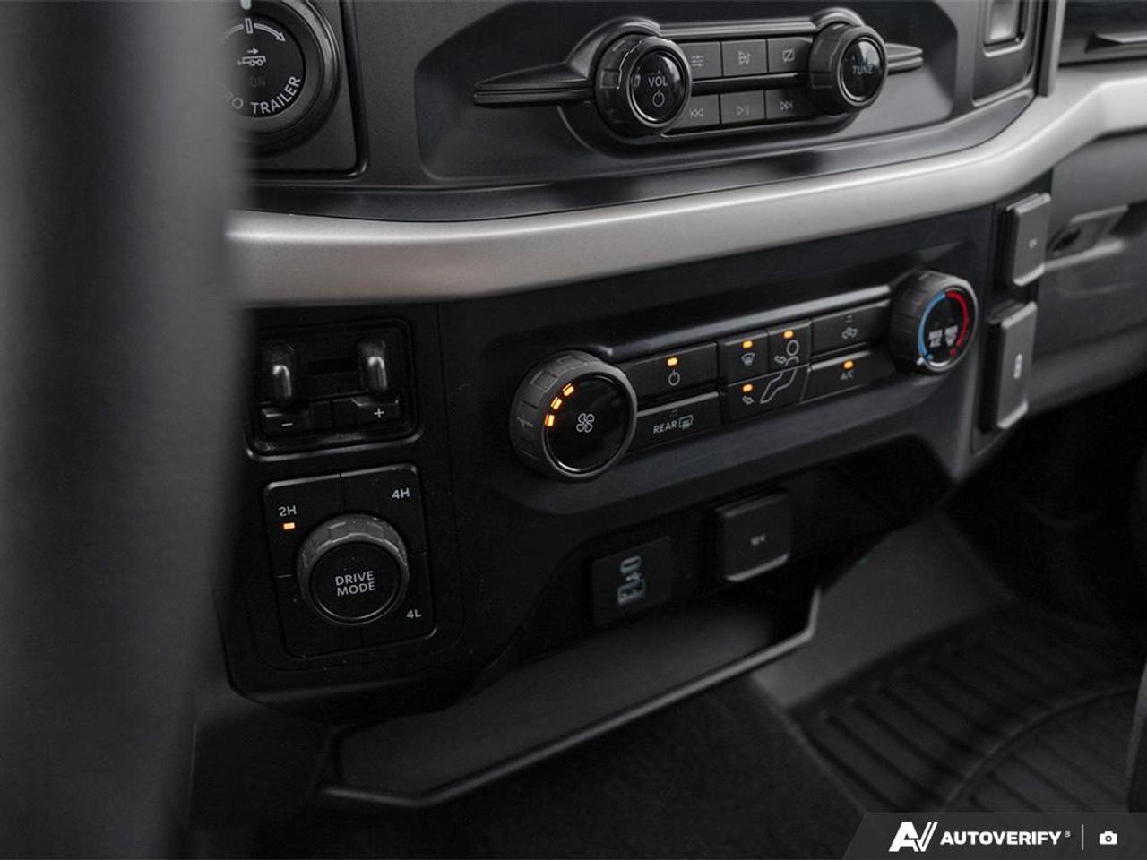 2021 Ford F-150 XLT 300A | TRAILER TOW PACKAGE | KEYLESS ENTRY Photo