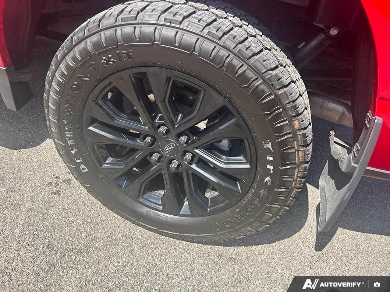 2024 Ford F-150 XLT 303A SUNROOF LEATHER CREW CAB 4X4 CERTIFIED Photo