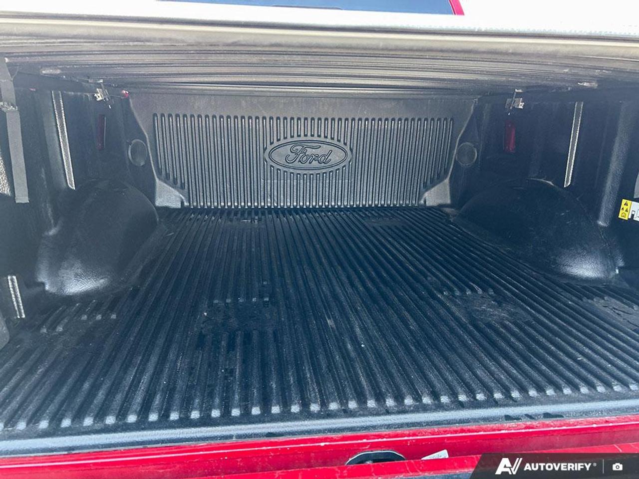 2024 Ford F-150 XLT 303A SUNROOF LEATHER CREW CAB 4X4 CERTIFIED Photo
