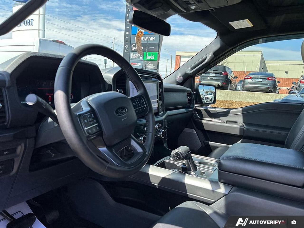 2024 Ford F-150 XLT 303A SUNROOF LEATHER CREW CAB 4X4 CERTIFIED Photo