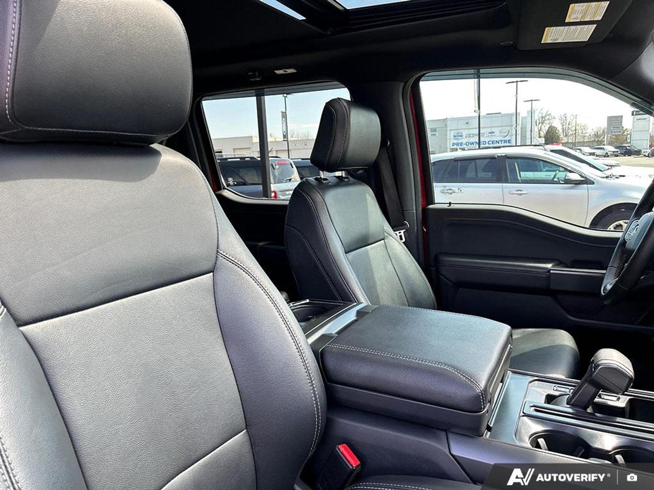2024 Ford F-150 XLT 303A SUNROOF LEATHER CREW CAB 4X4 CERTIFIED Photo