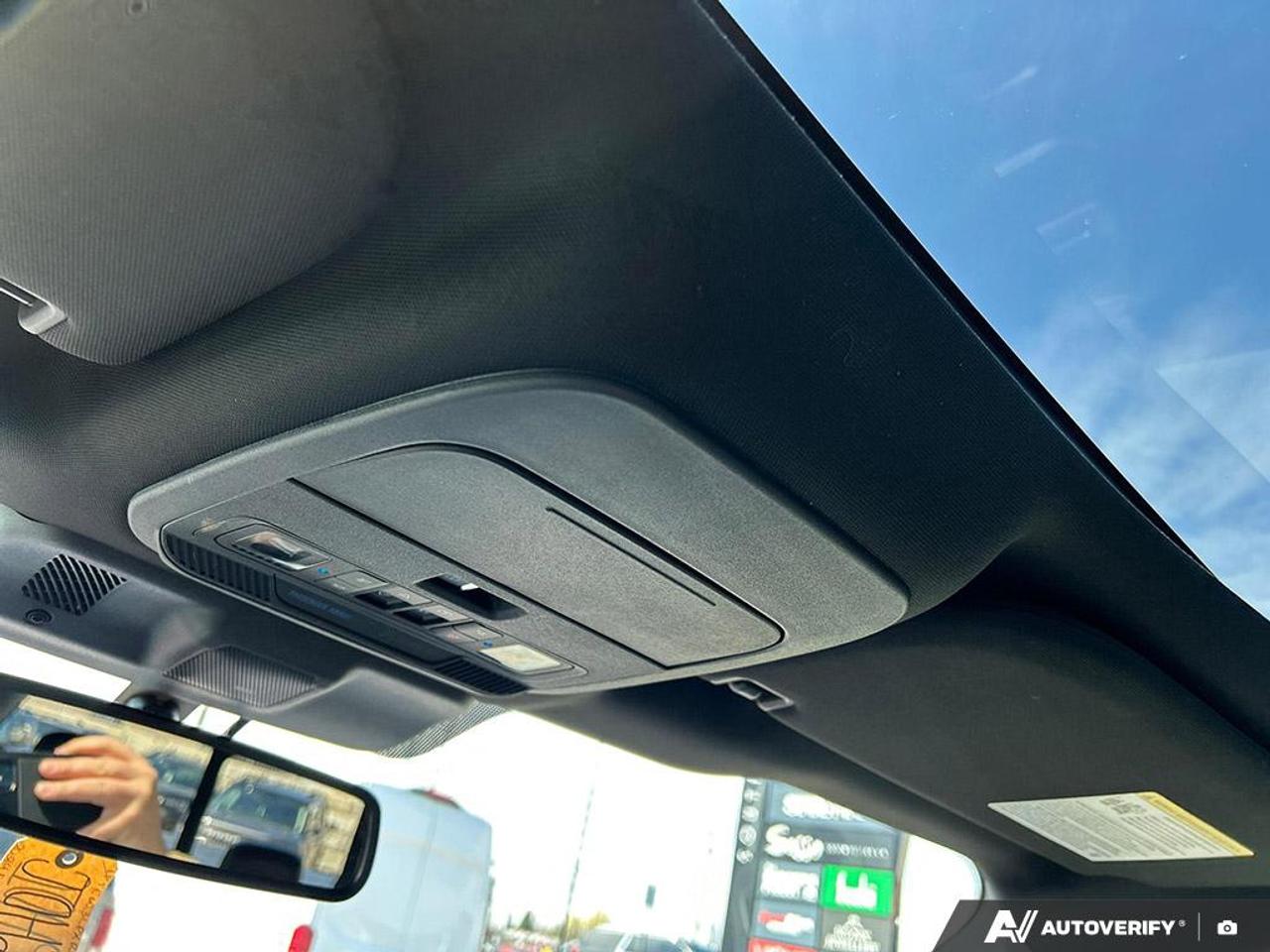 2024 Ford F-150 XLT 303A SUNROOF LEATHER CREW CAB 4X4 CERTIFIED Photo