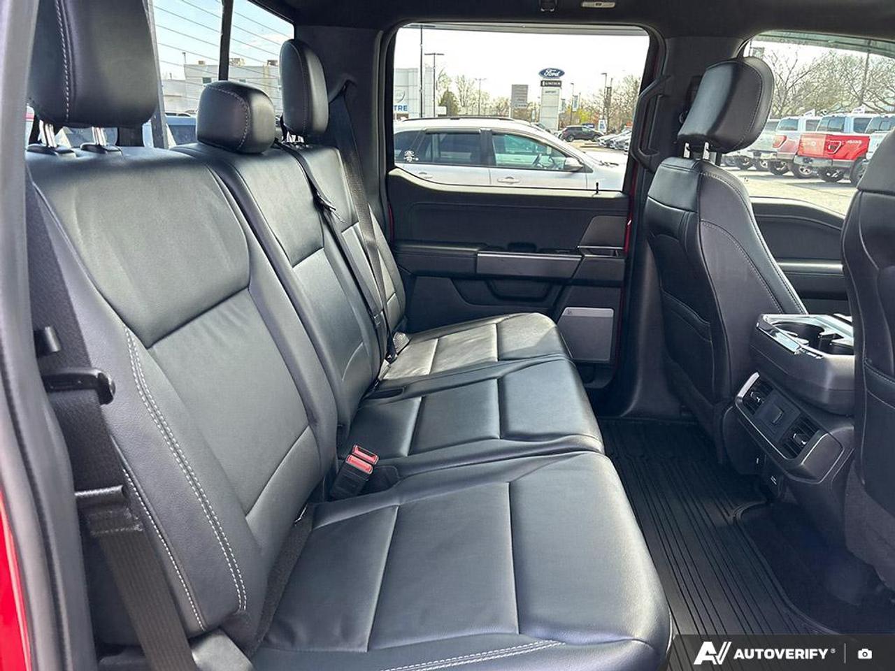 2024 Ford F-150 XLT 303A SUNROOF LEATHER CREW CAB 4X4 CERTIFIED Photo