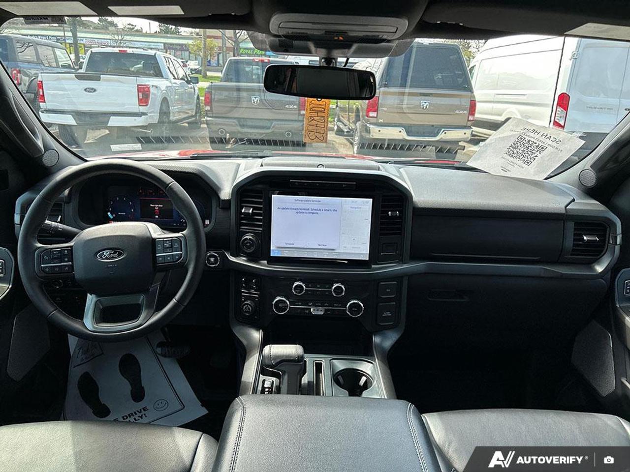 2024 Ford F-150 XLT 303A SUNROOF LEATHER CREW CAB 4X4 CERTIFIED Photo