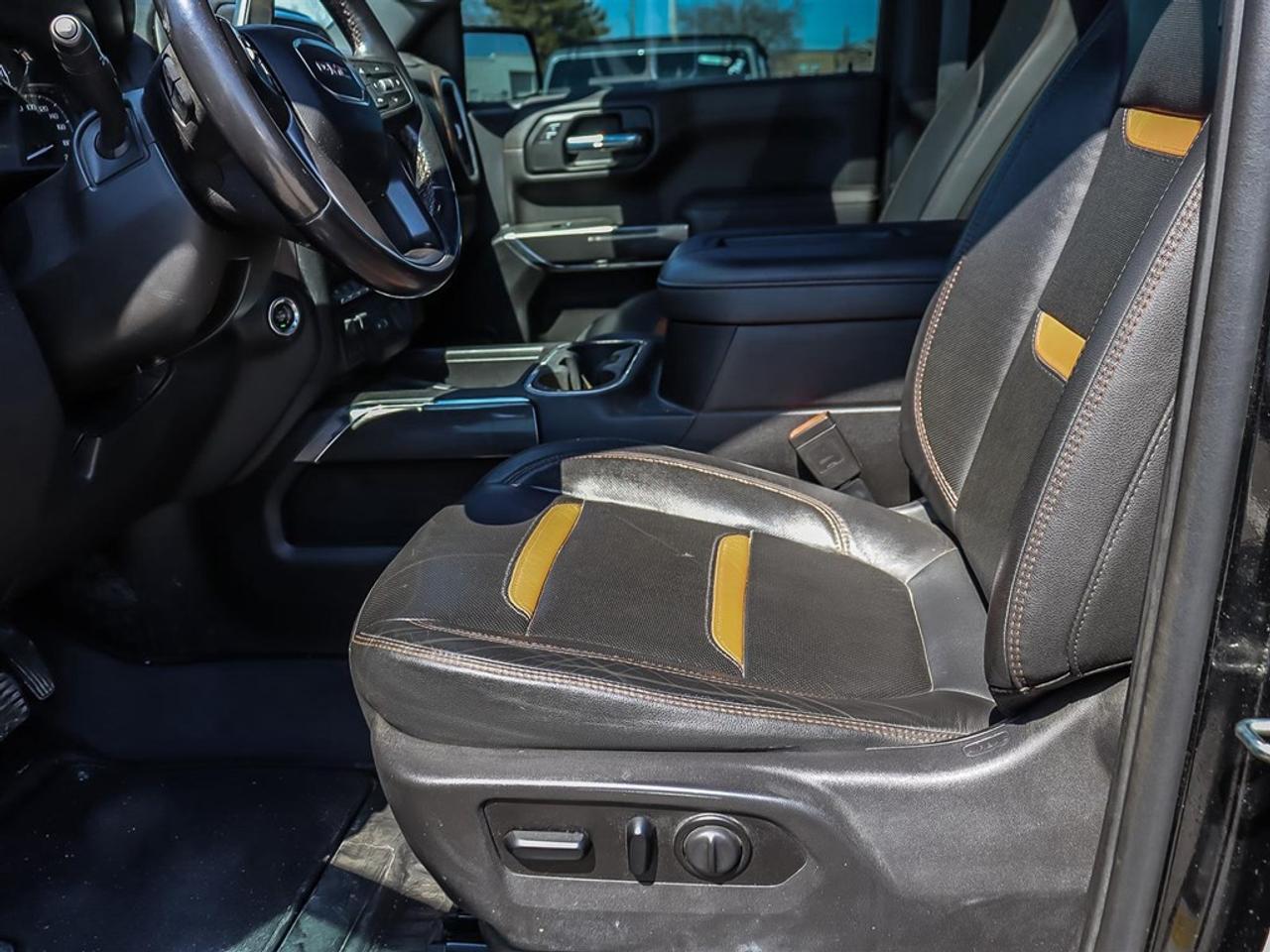 2021 GMC Sierra 1500 4WD Crew Cab 147 AT4 Photo