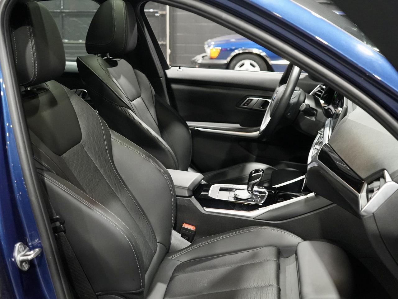 2022 BMW 330i xDrive|ROOF|CAM|DRIVE ASSIST|NAV|NO ACCIDENTS Photo