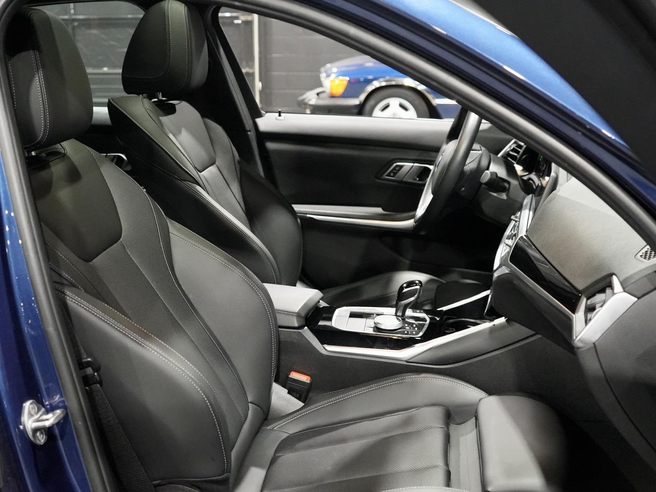 2022 BMW 330i xDrive|ROOF|CAM|DRIVE ASSIST|NAV|NO ACCIDENTS Photo
