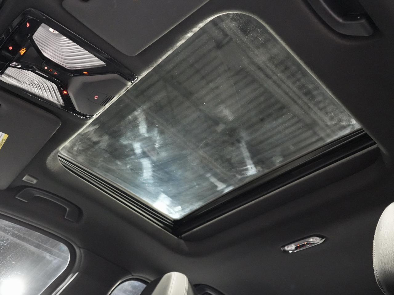 2022 BMW 330i xDrive|ROOF|CAM|DRIVE ASSIST|NAV|NO ACCIDENTS Photo