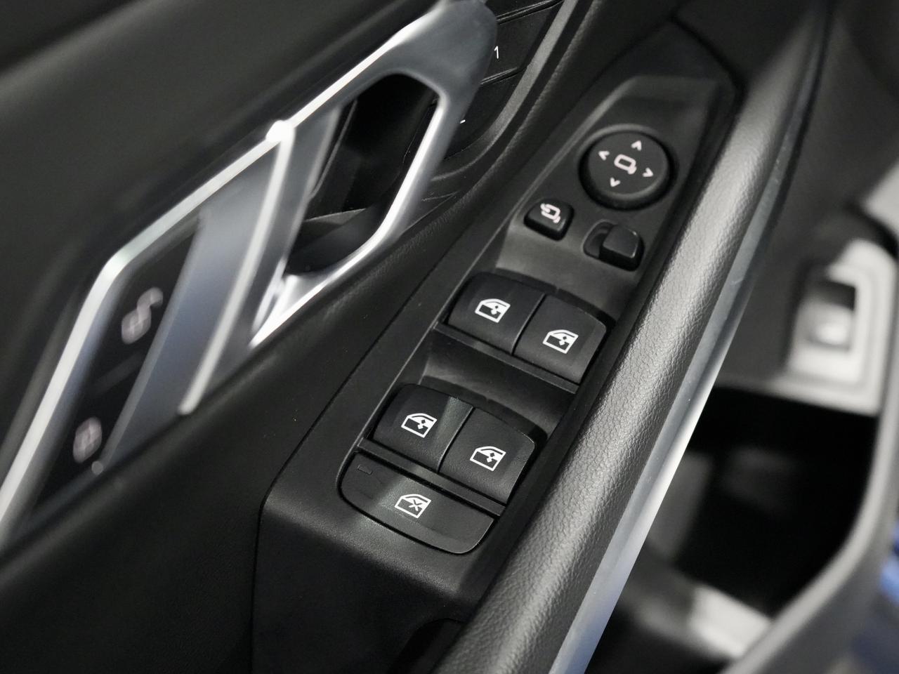 2022 BMW 330i xDrive|ROOF|CAM|DRIVE ASSIST|NAV|NO ACCIDENTS Photo