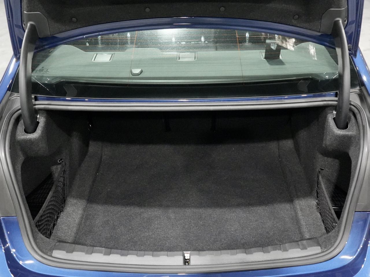 2022 BMW 330i xDrive|ROOF|CAM|DRIVE ASSIST|NAV|NO ACCIDENTS Photo