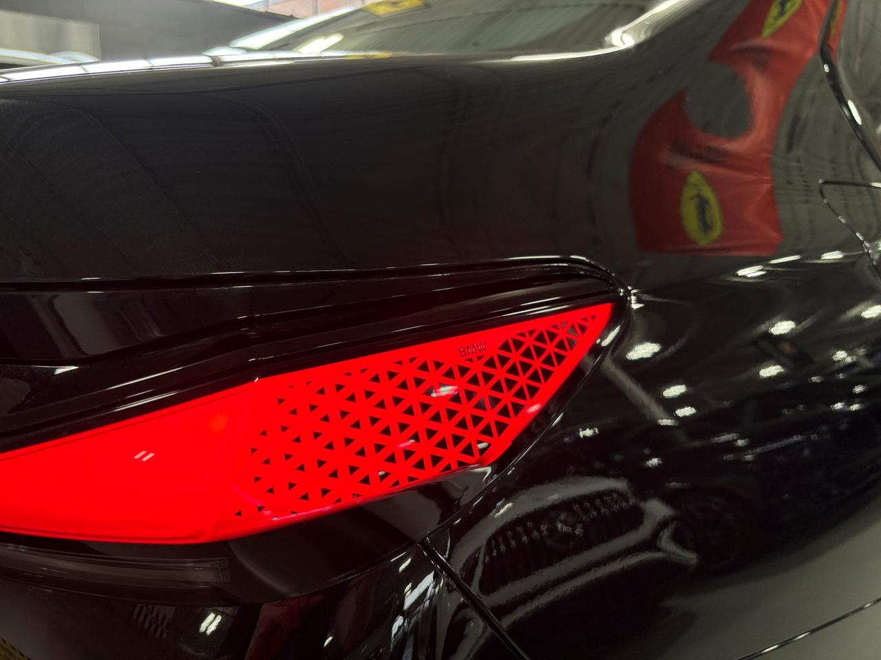 2024 BMW 7 Series 760i xDrive|MPKG|NO LUX TAX|AUTODOORS|SWAROVSKI|+ Photo