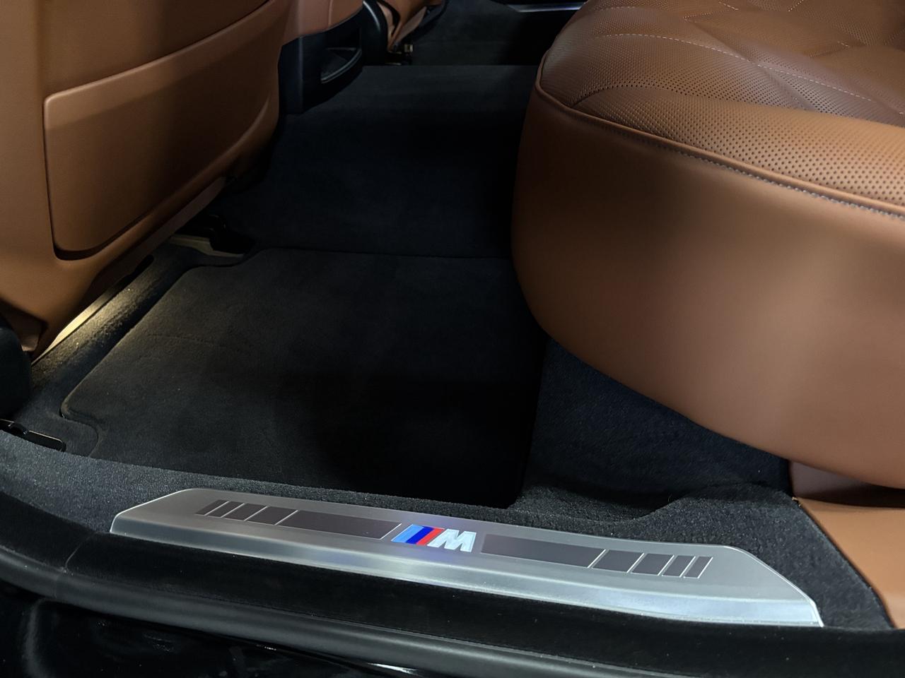 2024 BMW 7 Series 760i xDrive|MPKG|NO LUX TAX|AUTODOORS|SWAROVSKI|+ Photo