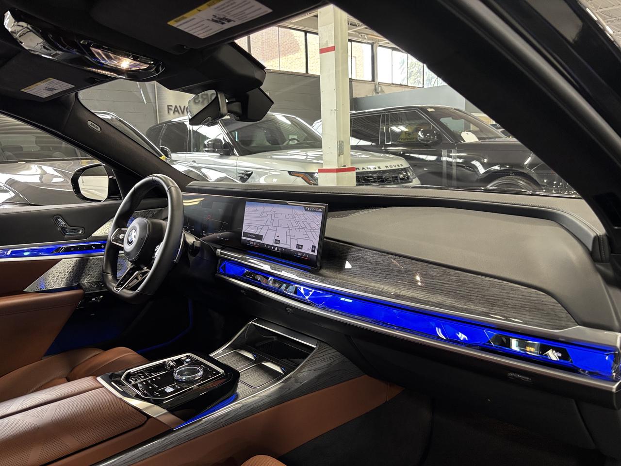 2024 BMW 7 Series 760i xDrive|MPKG|NO LUX TAX|AUTODOORS|SWAROVSKI|+ Photo