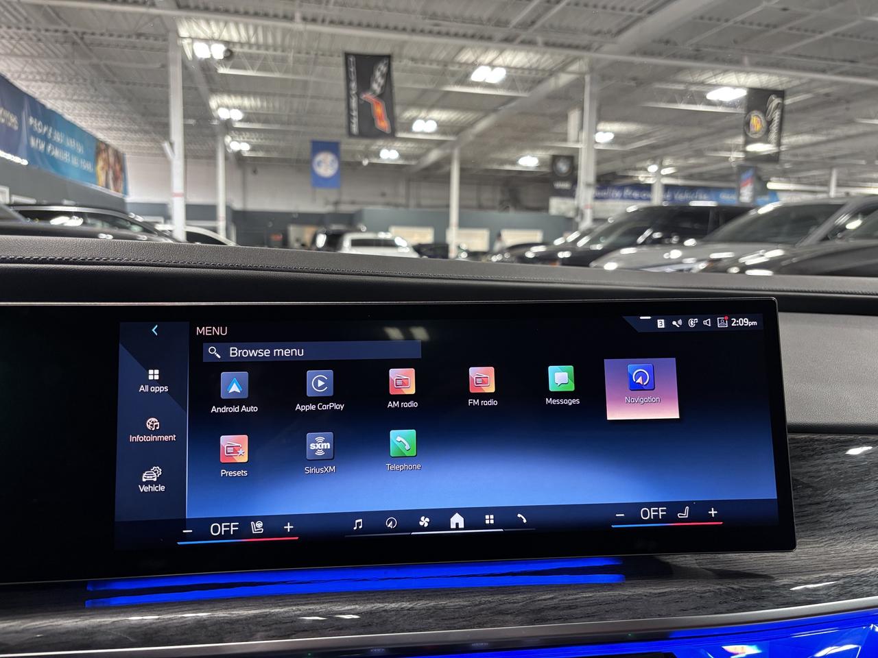 2024 BMW 7 Series 760i xDrive|MPKG|NO LUX TAX|AUTODOORS|SWAROVSKI|+ Photo