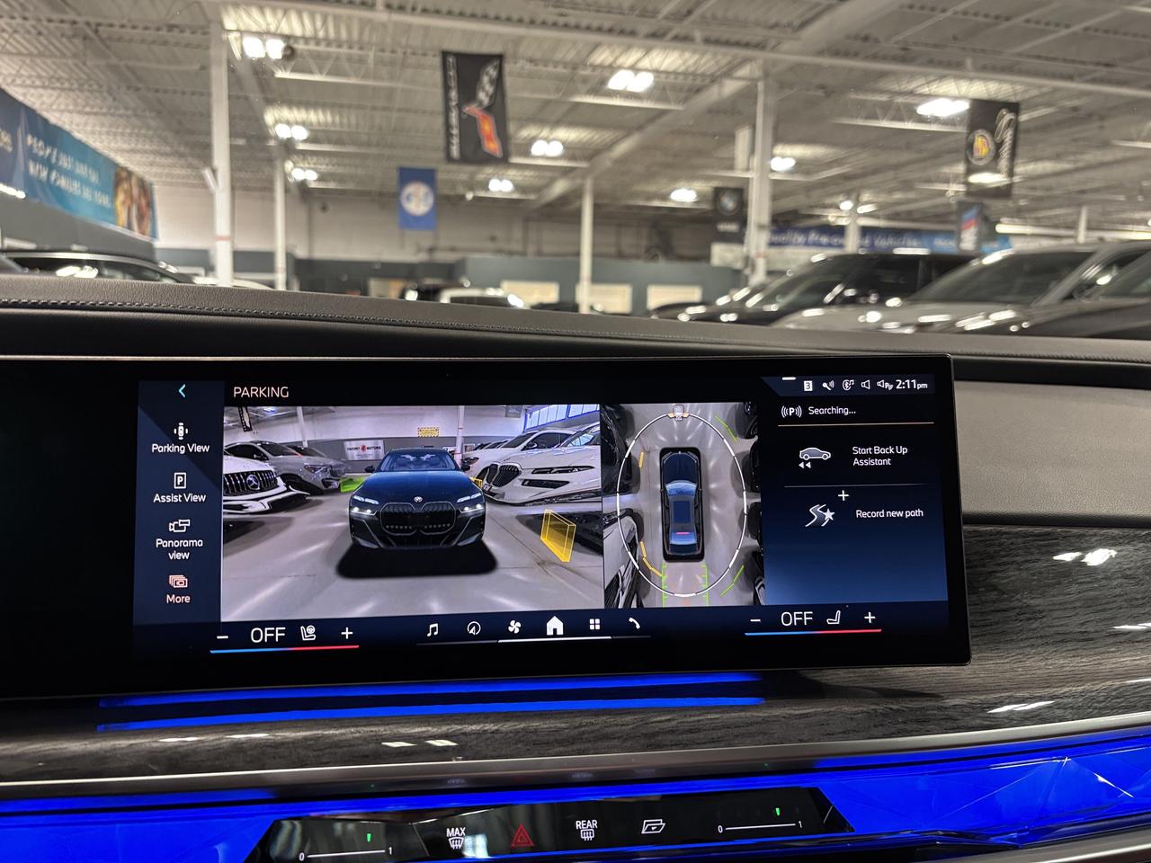 2024 BMW 7 Series 760i xDrive|MPKG|NO LUX TAX|AUTODOORS|SWAROVSKI|+ Photo