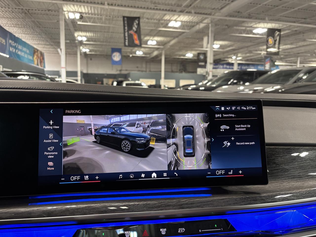 2024 BMW 7 Series 760i xDrive|MPKG|NO LUX TAX|AUTODOORS|SWAROVSKI|+ Photo