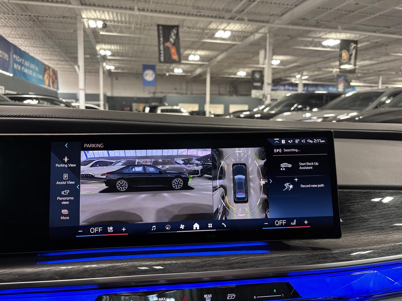 2024 BMW 7 Series 760i xDrive|MPKG|NO LUX TAX|AUTODOORS|SWAROVSKI|+ Photo