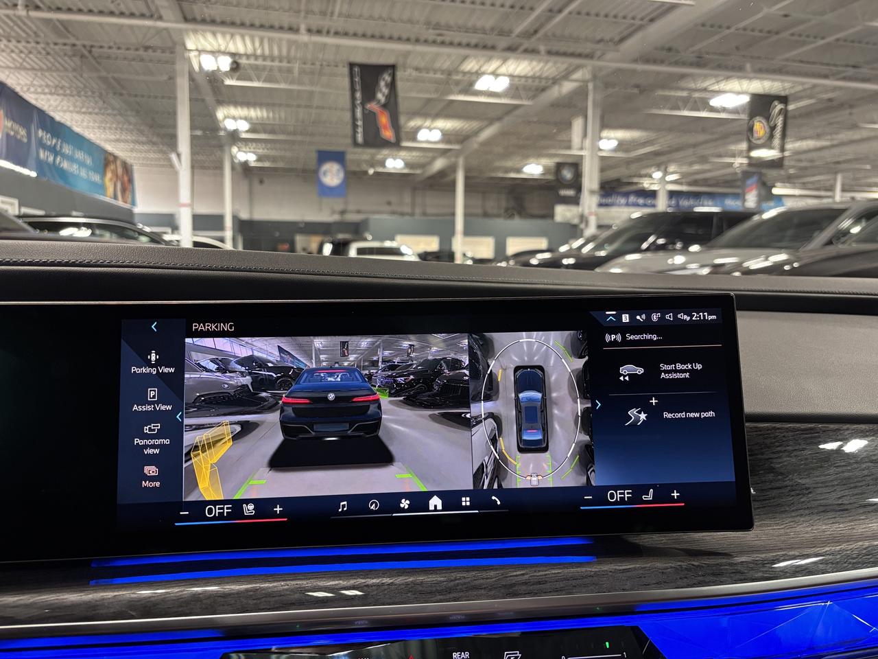 2024 BMW 7 Series 760i xDrive|MPKG|NO LUX TAX|AUTODOORS|SWAROVSKI|+ Photo