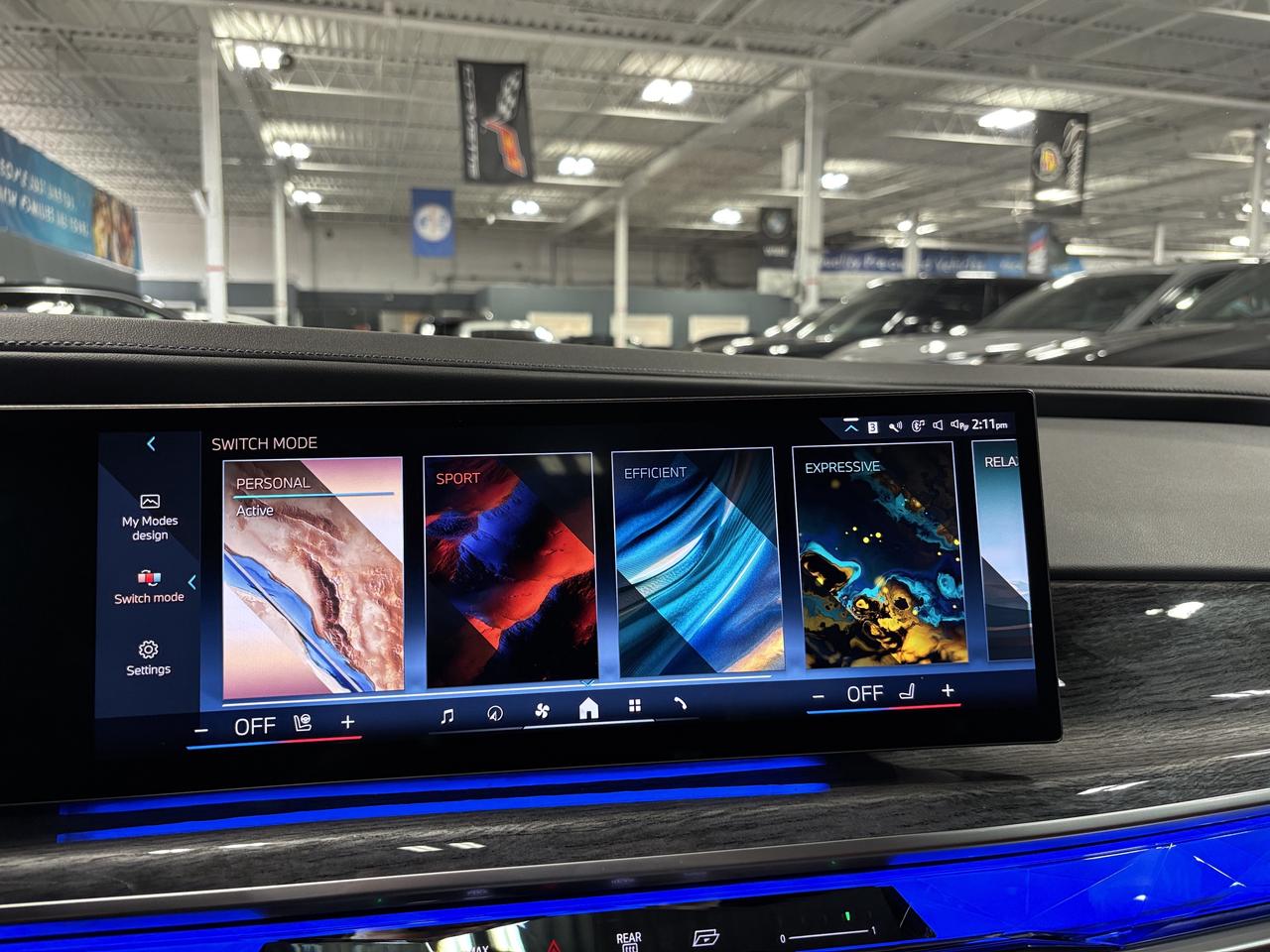 2024 BMW 7 Series 760i xDrive|MPKG|NO LUX TAX|AUTODOORS|SWAROVSKI|+ Photo