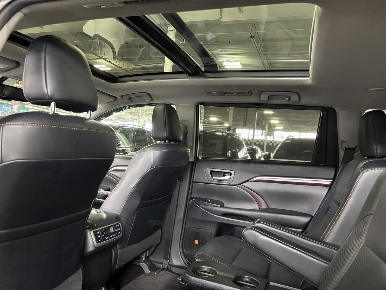 2016 Toyota Highlander Limited AWD|NAV|JBLAUDIO|V6|7PASS|LEATHER|BACKCAM| Photo