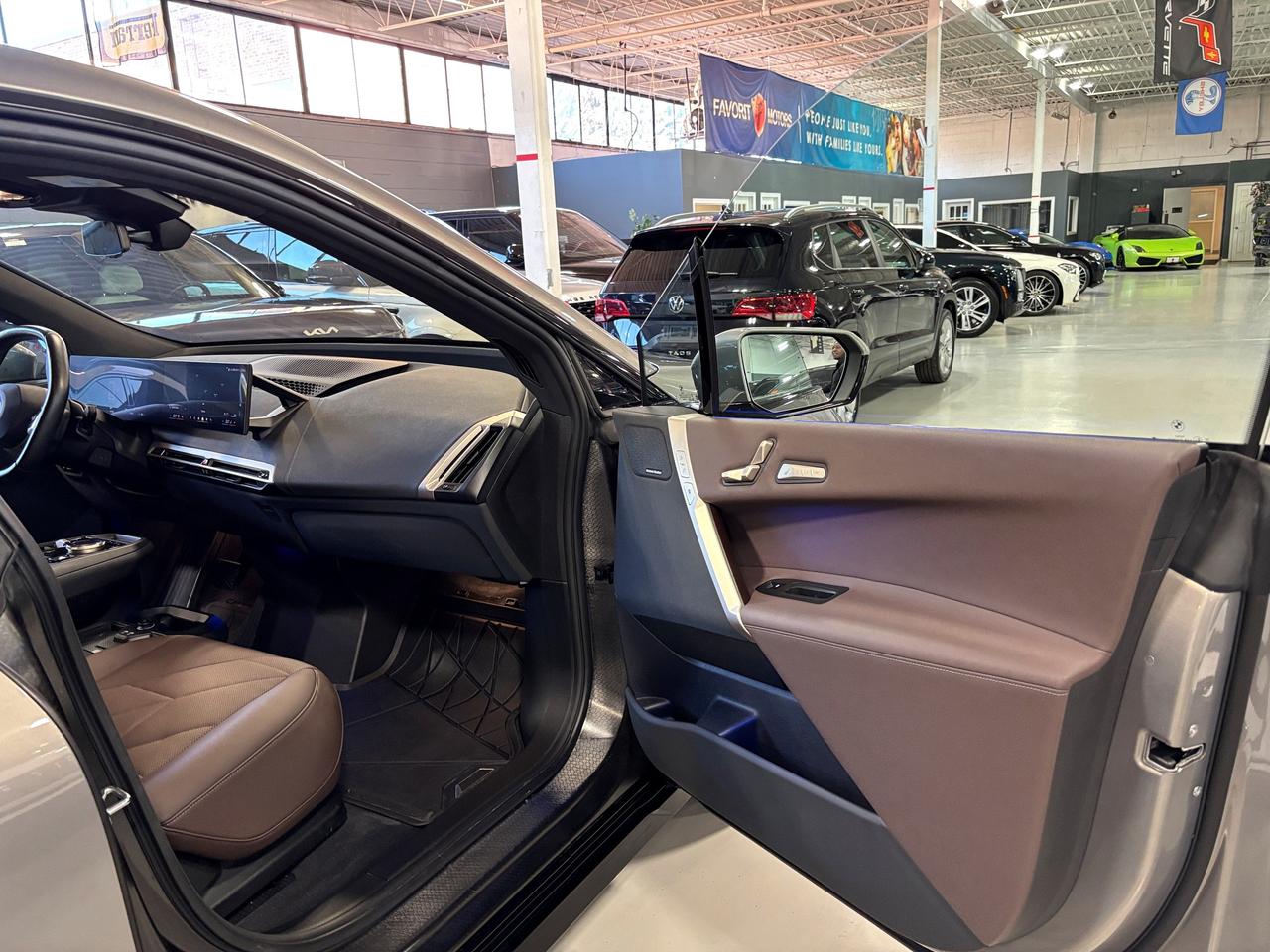 2024 BMW iX xDrive50|AWD|ENHANCEDPKG|OXIDEGREY|BROWNLEATHER|+ Photo
