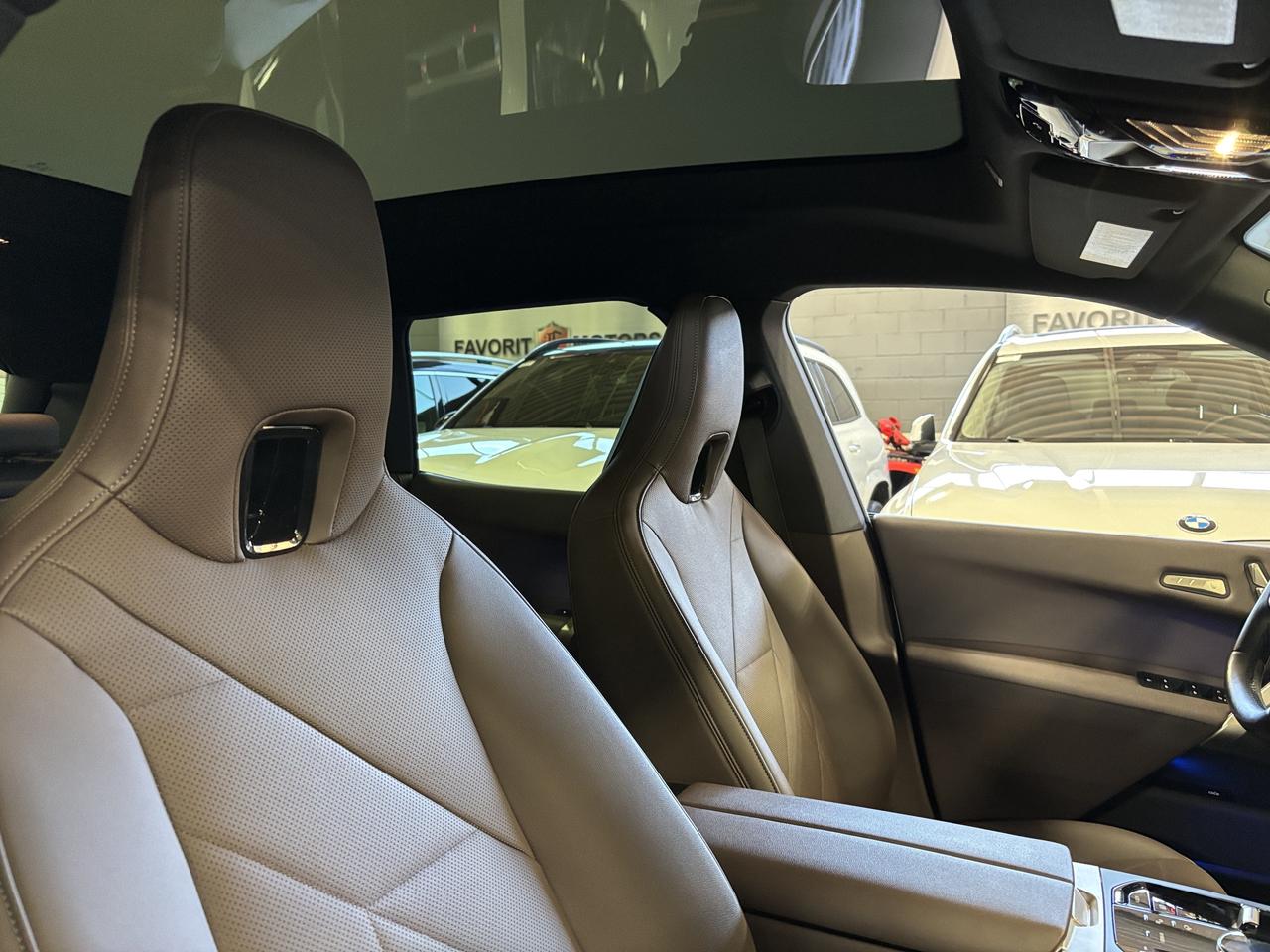 2024 BMW iX xDrive50|AWD|ENHANCEDPKG|OXIDEGREY|BROWNLEATHER|+ Photo