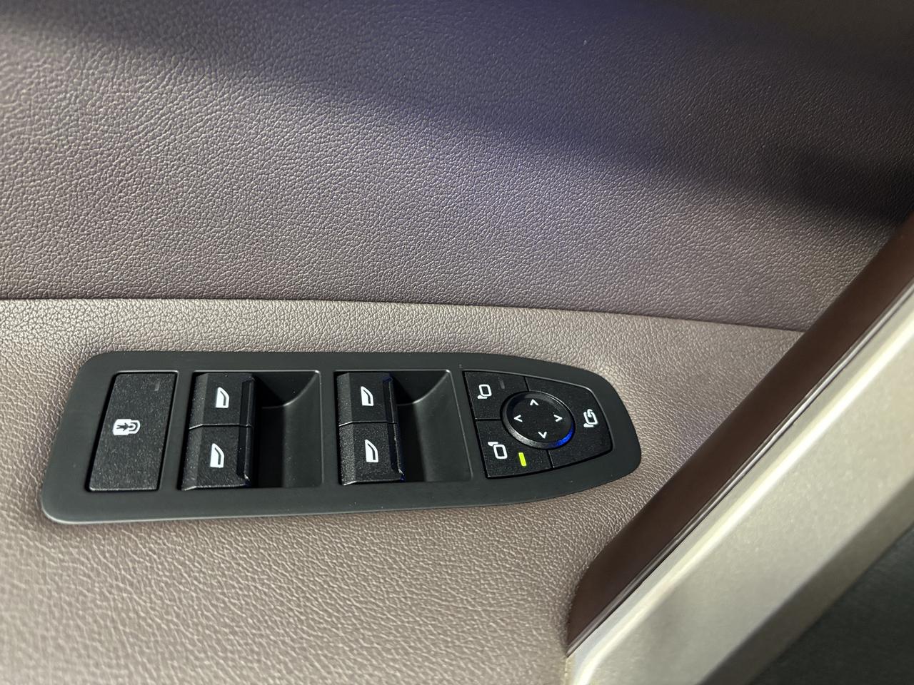 2024 BMW iX xDrive50|AWD|ENHANCEDPKG|OXIDEGREY|BROWNLEATHER|+ Photo