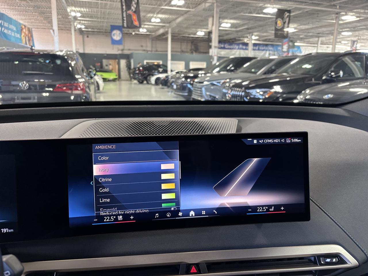 2024 BMW iX xDrive50|AWD|ENHANCEDPKG|OXIDEGREY|BROWNLEATHER|+ Photo