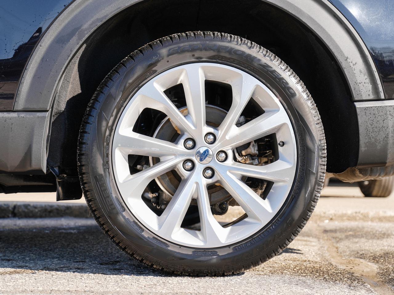 2024 Ford Explorer Platinum 4WD | LEATHER | 6 PASSENGER | PANO ROOF Photo4