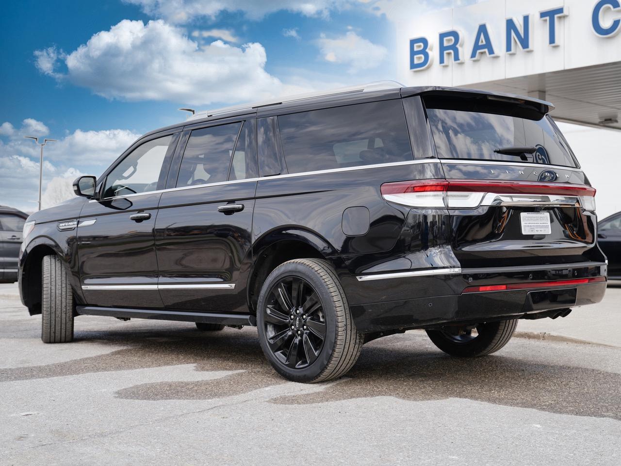 2023 Lincoln Navigator Reserve 4x4 | CAPTAIN SEATS | 7 PASS | LEATHER Photo